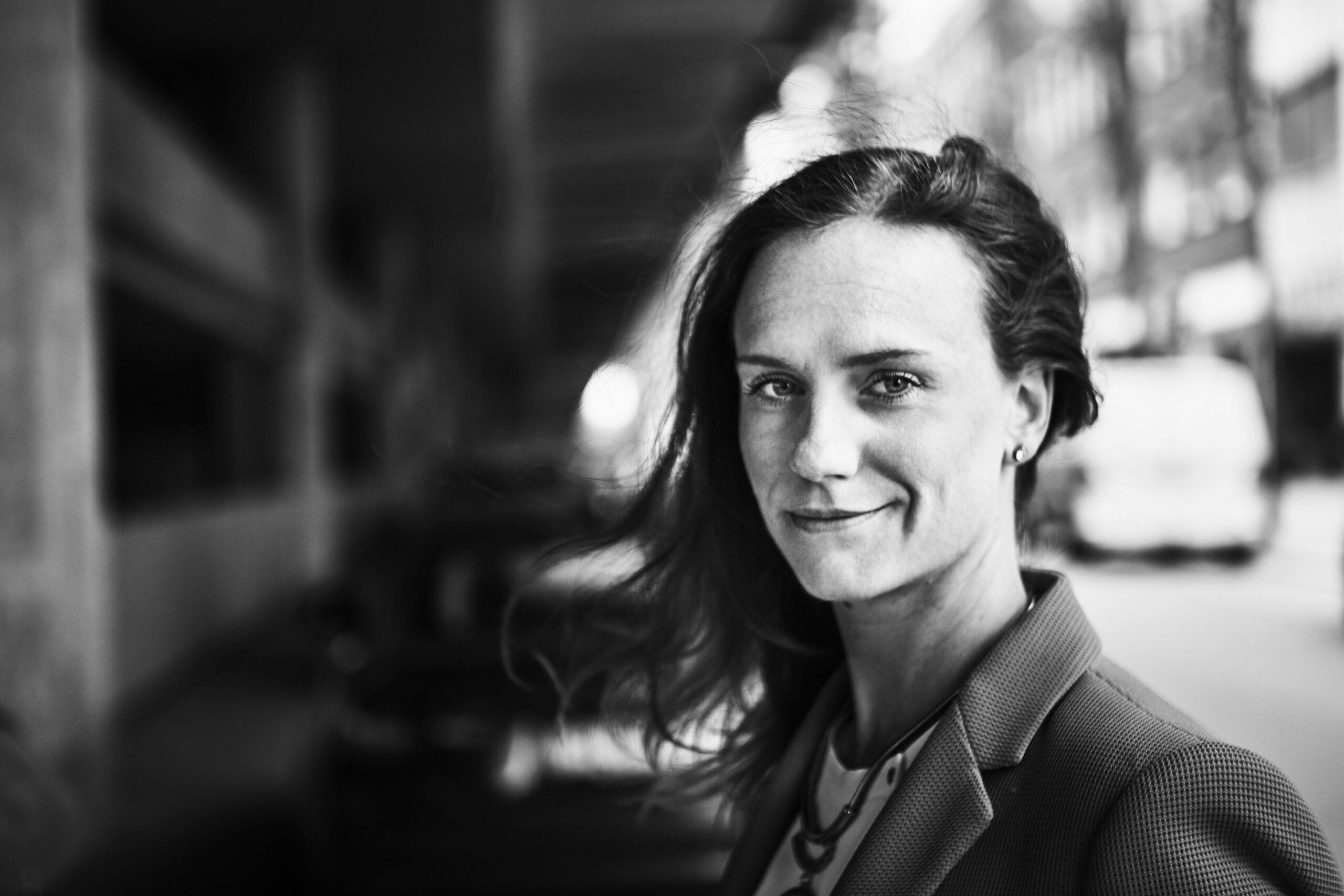 framtidsfeministen-aktier-sapir-2